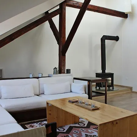 דירות צ'סקה בודיוביצה Attic With Parking, Near The Center Of Cb - 110M2 מראה חיצוני תמונה