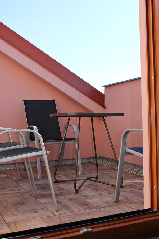 Attic With Parking, Near The Center Of Cb - 110m2 Apartment Ceske Budejovice